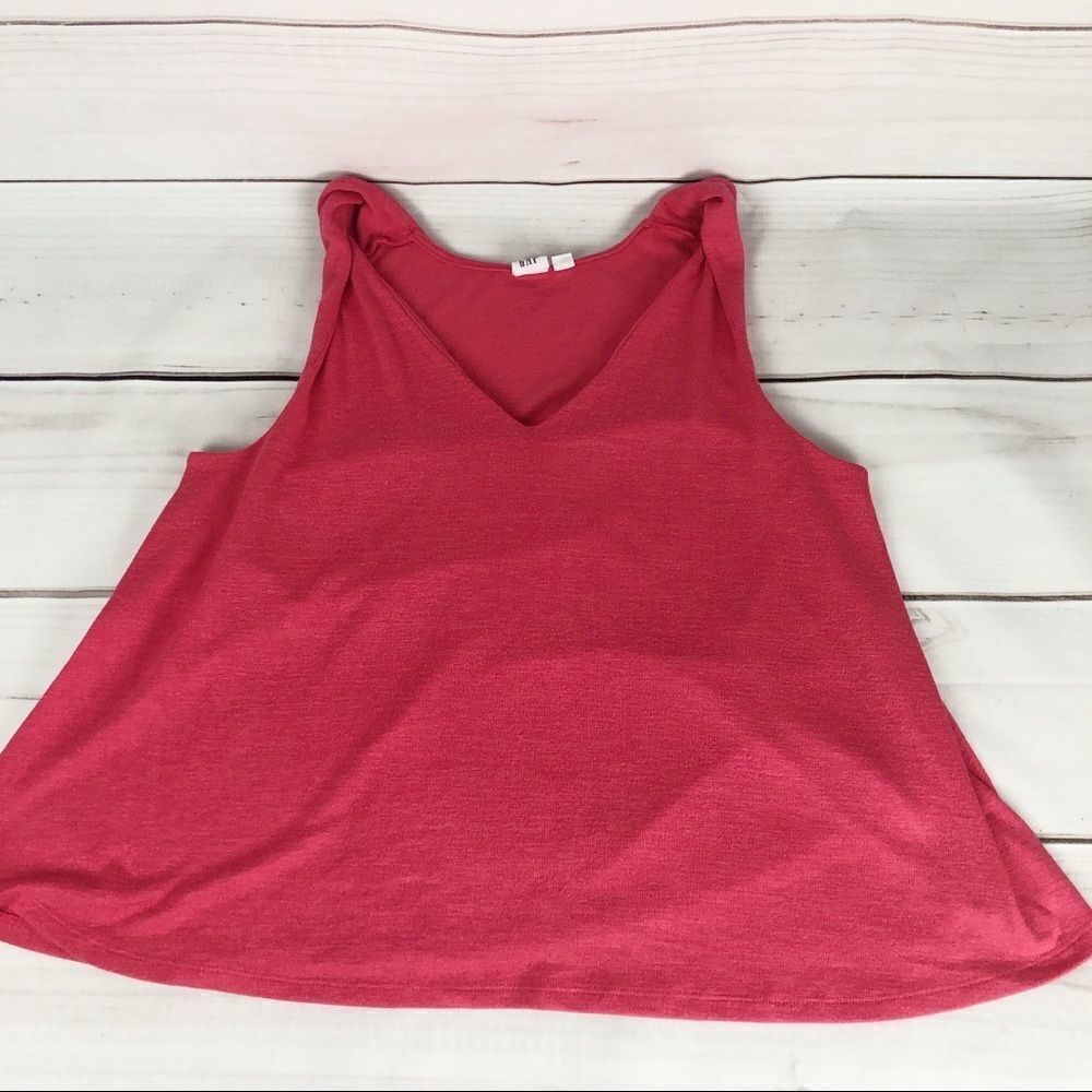 Gap Twisted Strap Tank Top size Medium